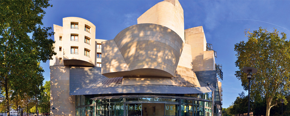 Façade de la cinémathèque de paris 75012 - nettoyage de bureaux